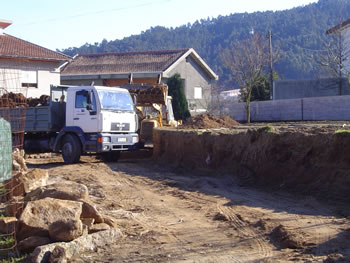 Caminho do Lugar da Venda alargado e pavimentado