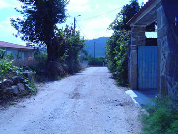 Mais três caminhos em terra vão ser pavimentados