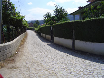 Caminho que liga lugares da Venda a Martim d´Além vai ser pavimentado e alargado em algumas zonas