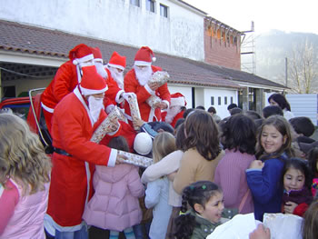 Pai Natal chegou à escola