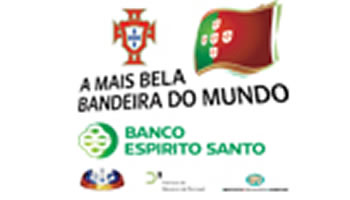 Cem mulheres de Martim na bandeira humana