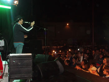 Milhares de pessoas assistiram ao concerto de Quim Barreiros