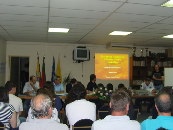 Sessão de esclarecimento sobre prevenção e defesa da floresta contra incêndios